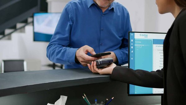 Transition professionnelle : de salarié à entrepreneur pour la liberté financière